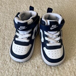 Nike Court Borough Mid 2